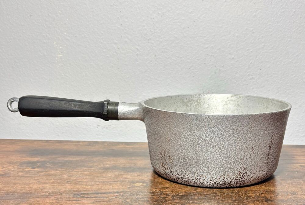 Vintage1950s Club Hammered Aluminum Saucepan 2 QT Silver Hammercraft Cookware